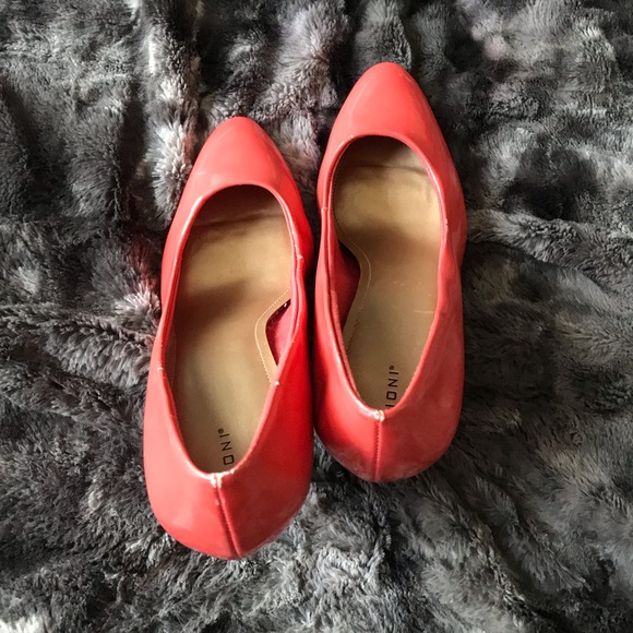 Round Toe Coral High Heels - Picture 3 of 4